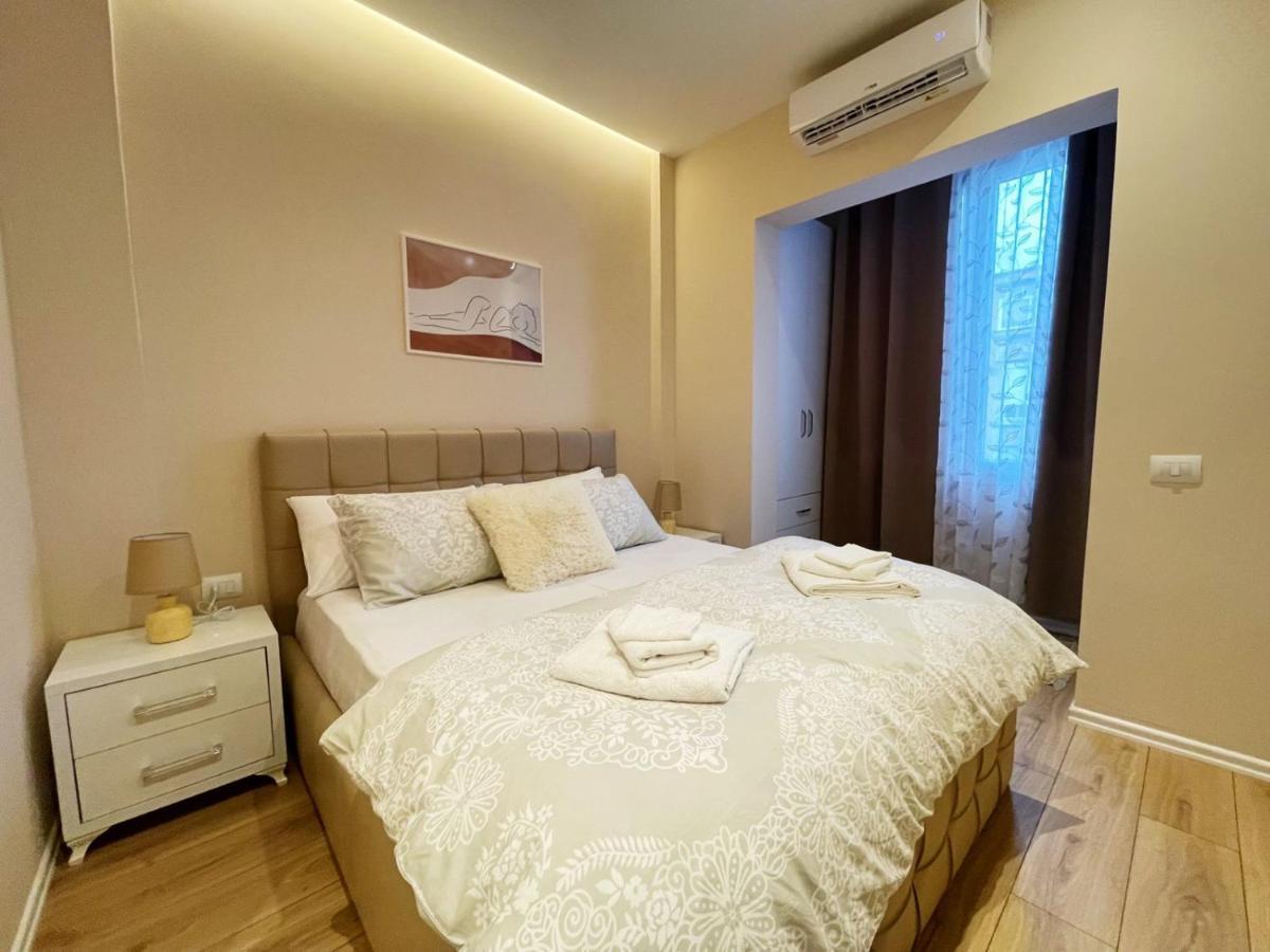 Aj Apartments, Hidden Gem In The Heart Of Tirana Bagian luar foto