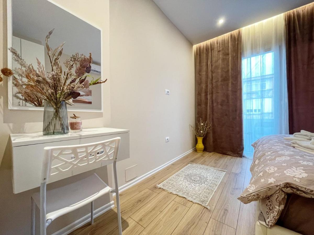 Aj Apartments, Hidden Gem In The Heart Of Tirana Bagian luar foto